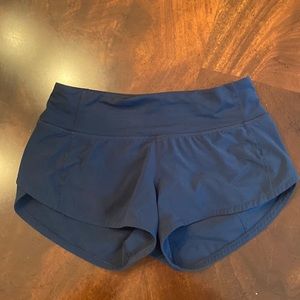 Lululemon Speed Up LR 2.5” shorts. Size 0. Navy